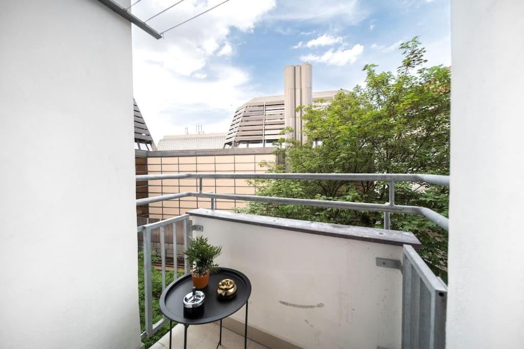 Lägenhet 3b Bright Beautiful Newly Renovated 3br *